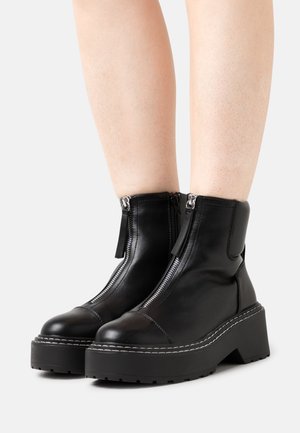 ONLY SHOES ONLBOSSI FRONT ZIP BOOT - Botas de tornozelo com plataforma - black