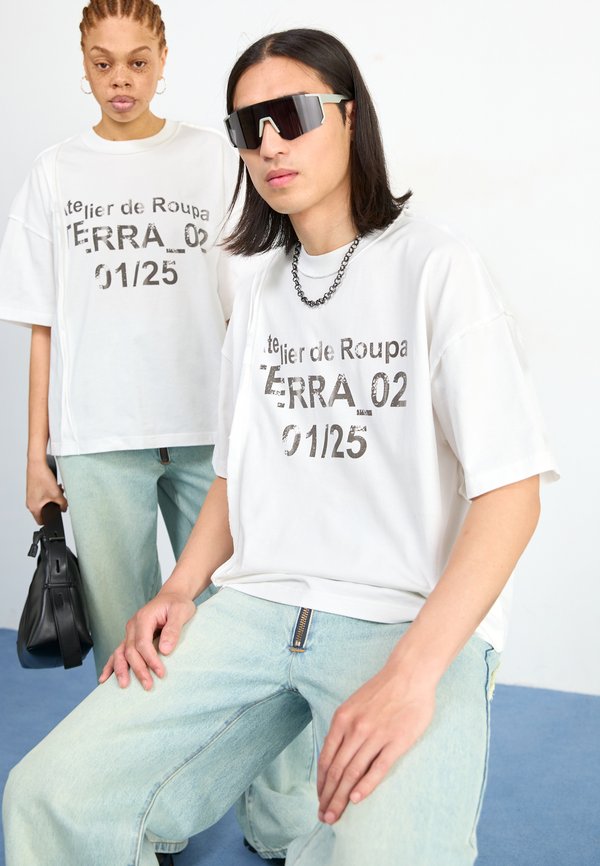 TERRA UNISEX - Baggy Jeans3