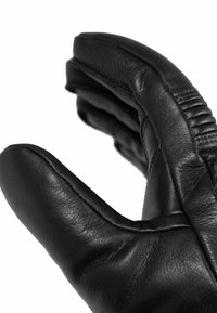 Schwarze Lederhandschuhe mit einem engen Sitz, gepolstertem Handballen und genähten Akzenten. Das Design umfasst eine gebogene, flexible Form für eine einfache Bewegung.