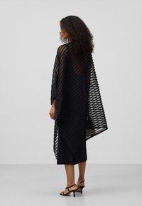 ADOLFO DOMINGUEZ Cape - black