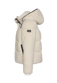 Kremowa kurtka puchowa o pluszowej, zewnętrznej fakturze, pikowanym wzorze, kapturze, bocznych suwakach oraz naszywce z logo na górnej części rękawa.