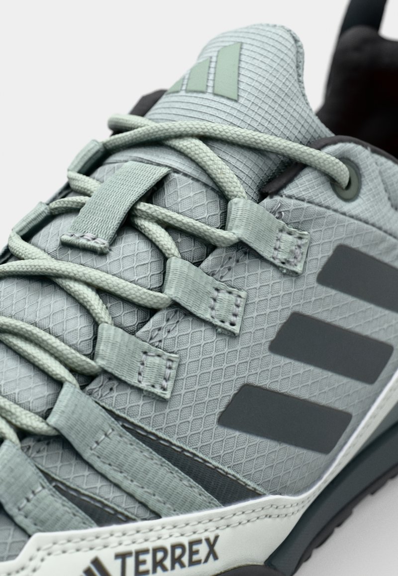 adidas Terrex SWIFT SOLO 2.0 HIKING - Trainers - silver green/legend  ivy/linen green/mottled green - Zalando.ie