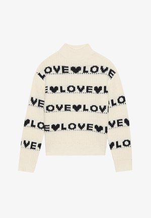 Crèmekleurige gebreide trui met een hoge hals, voorzien van zwarte "LOVE" tekst en hartmotieven in horizontale strepen over het lichaam en de mouwen.