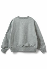 Grå oversized sweatshirt med rund hals, ribbede manchetter og kant. Blød tekstur med en let løs pasform og dropped shoulders.