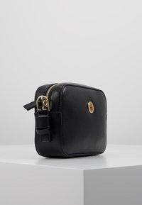 Tommy Hilfiger Cameratas - black