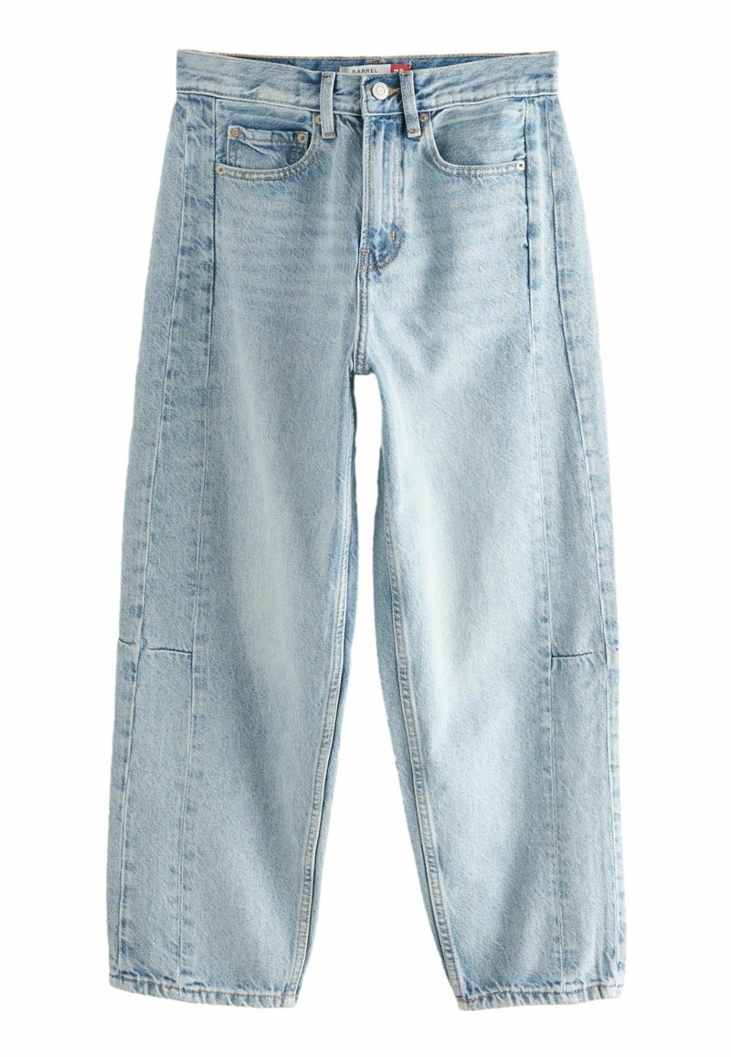 Jeans bleu clair à jambes larges avec poches avant, passants pour ceinture et fermeture par bouton, présenté sur fond blanc.