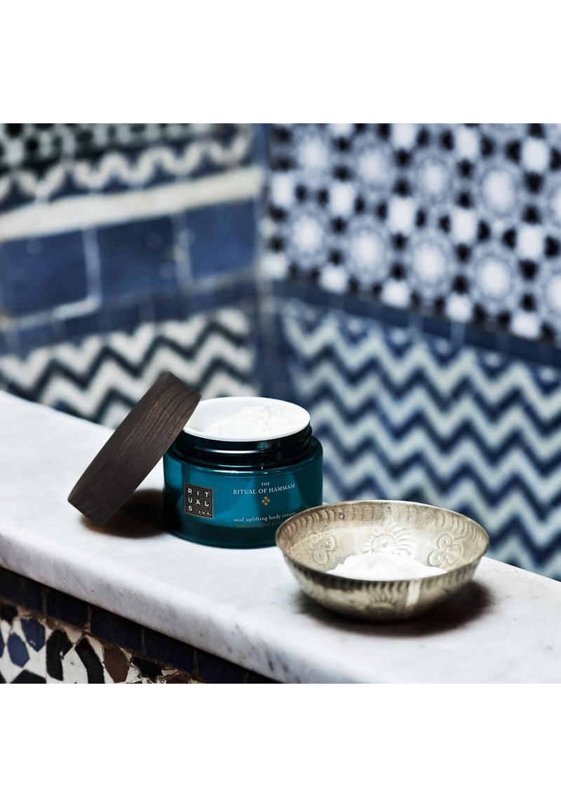Herren Duschgel | Rituals THE RITUAL OF HAMMAM BODY CREAM Feuchtigkeitspflege - HC65630 Herren Duschgel | Rituals THE RITUAL OF HAMMAM BODY CREAM Feuchtigkeitspflege - HC65630