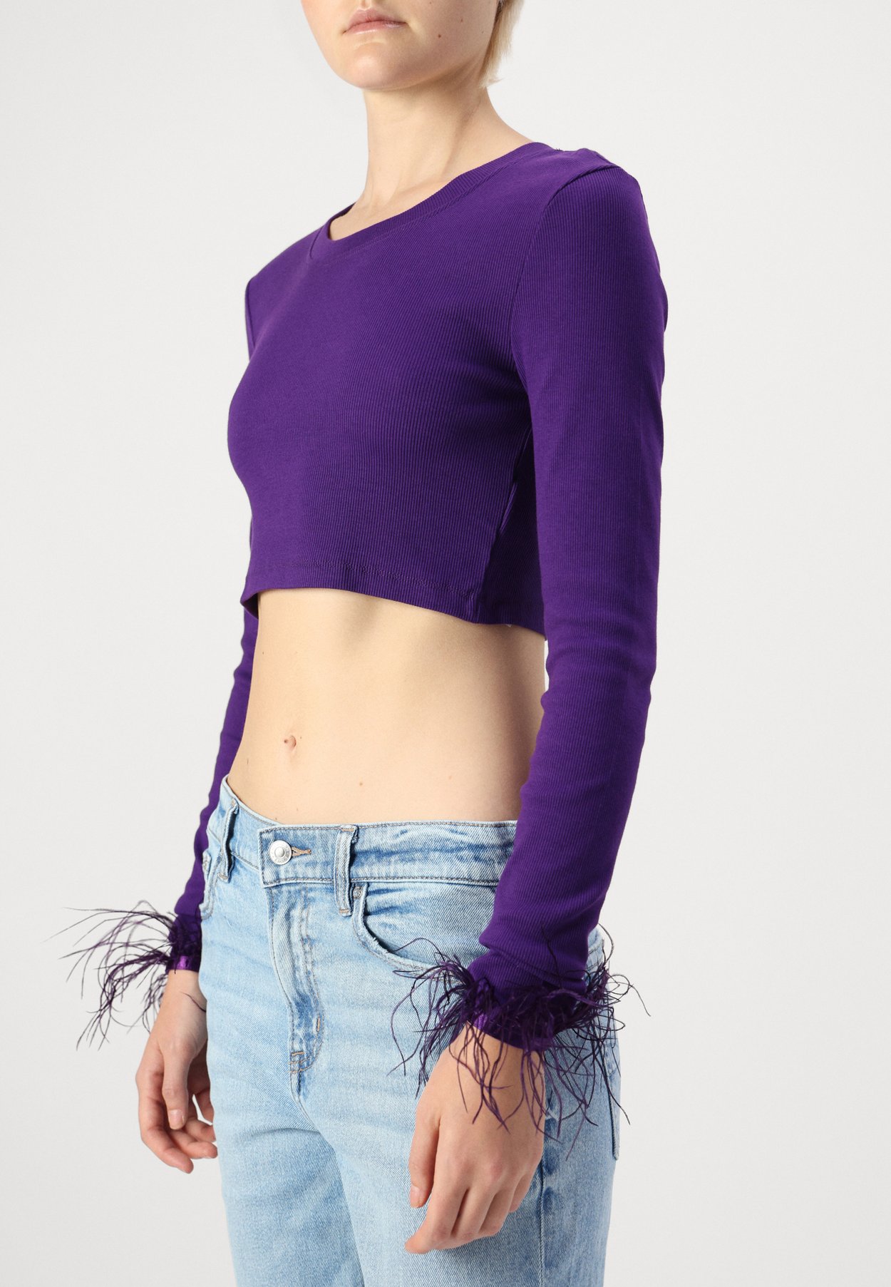 ONLFEATHER CROPPED TOP