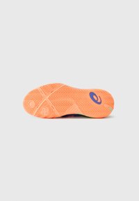 Shoe outsole in vibrant orange with a zigzag pattern, featuring rounded grooves and a blue logo detail on the side.