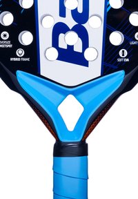 Padel-Schläger mit Hybridrahmen, oversized Sweet Spot, blau-schwarz Design, mit mehreren Perforationen und strukturiertem Griff.