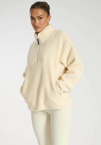Thumbnail Image 4