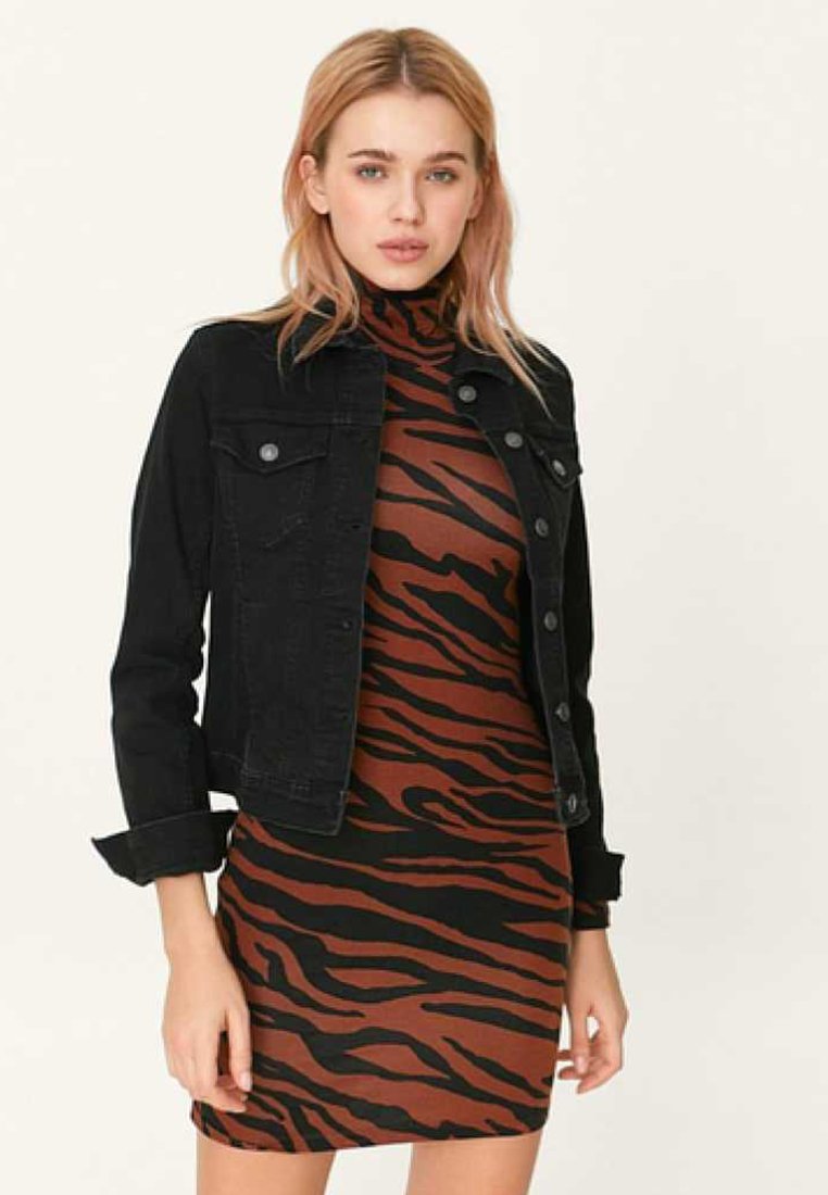 stradivarius black denim jacket