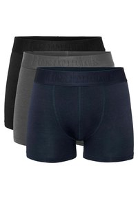 Drei Paare Boxershorts in Schwarz, Dunkelgrau und Marineblau, ausgestattet mit elastischen Taillenbändern und dem Resteröds-Logo sowie einem glatten Stofftextur.