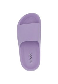 Lila gummislid sandal har en strukturerad yta, bred rem och en formad fotbädd för komfort. Varumärkeslogotypen visas på sulan.