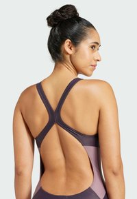 adidas Performance COLORBLOCK C-BACK - Badeanzug - aurora black