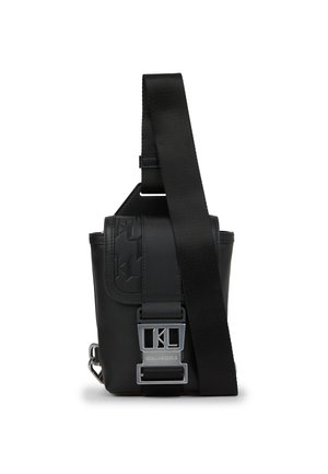 TRAVELLER - Skuldertasker - black