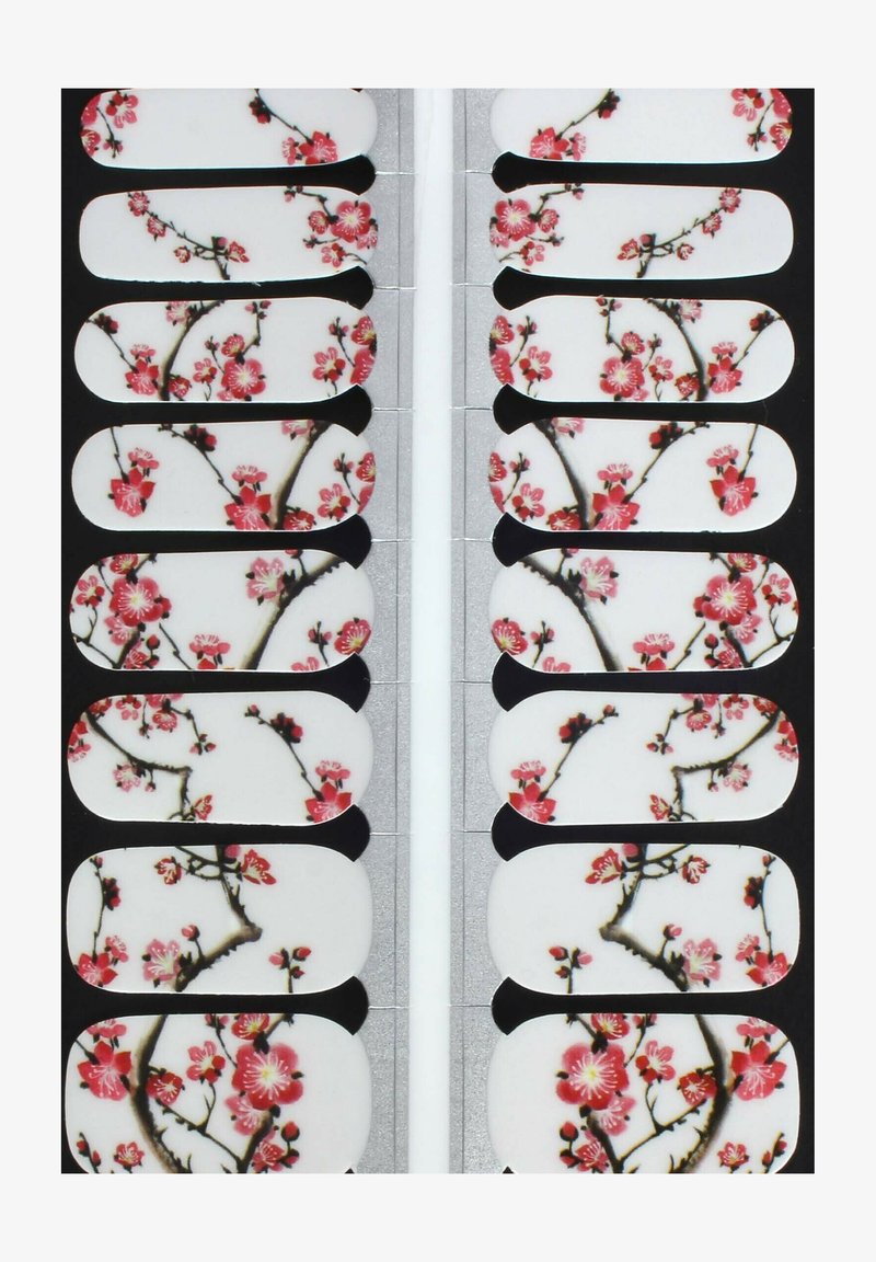 Nagelwickel mit weißem Grund, verziert mit pinken Kirschblütenmustern, schwarzen Ästen und glänzender Textur, angeordnet in einer rechteckigen Anordnung.