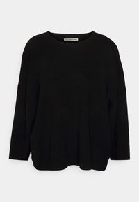 Czarny sweter o teksturowanej powierzchni, z długimi rękawami i okrągłym dekoltem. Luźny krój z bocznymi rozcięciami na dole, wykonany z miękkiej dzianiny.