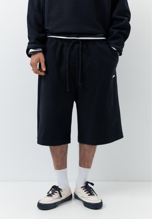 PULL&BEAR BERMUDA JOGGER - STWD JOGGER BERMUDA SHORTS - Tréningruha alsók - black