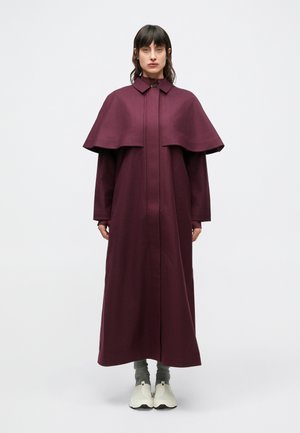 BLESS  - Trenchcoat - red amaranto