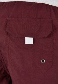 Urban Classics RETRO - Plavecké šortky - white cherry