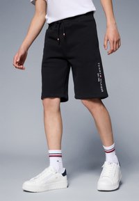 Tommy Hilfiger - ESSENTIAL  - Shorts - black Imagen en miniatura 1