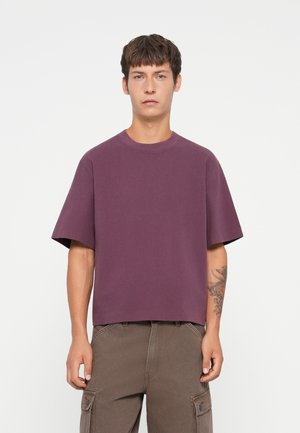 - T-shirt basic