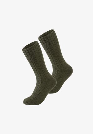 Olivengrønne ribbede sokker med en tyk strik, der har en opsmøgning i toppen og forstærket hæl, der viser en robust tekstur og en behagelig pasform.