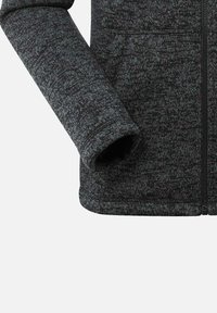 Giacca pullover in pile nera e grigia con zip frontale, polsi a costine e due tasche laterali con un motivo di tessuto testurizzato.