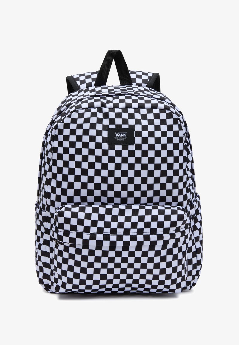 Mochila a cuadros en blanco y negro, hecha de tela resistente, con un bolsillo frontal con cremallera y correas de hombro acolchadas para mayor comodidad.