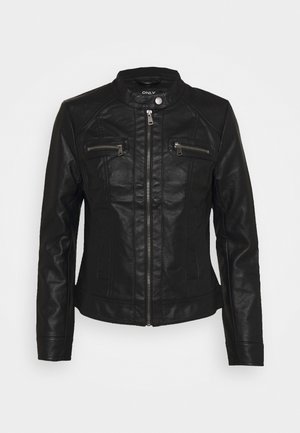 Veste noire en similicuir avec fermeture éclair frontale, deux poches poitrine zippées, manches longues et col à bouton pression.