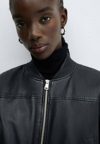 Mango Lederjacke - black
