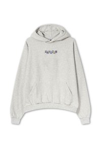 Sweat à capuche gris clair avec poche kangourou à l'avant et lettres en blocs colorés formant le mot "karlik" sur la poitrine.