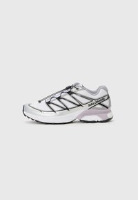 XT PATHWAY 2 UNISEX - Trainers - white/silver-coloured/nirvana