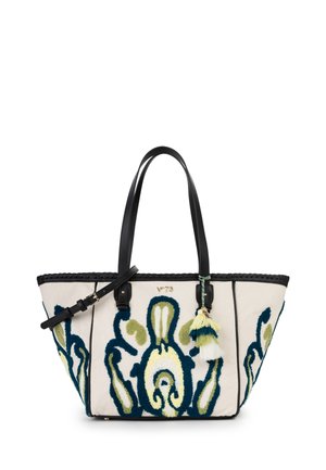 Borsa tote in tela con manici neri, ricamo astratto blu e verde, ciondolo a nappina e logo V-73 sul davanti.