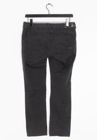 Jeans neri in cotone con design a gamba dritta. Presentano due tasche posteriori e una cintura robusta con chiusura a bottone. Tessuto liscio.