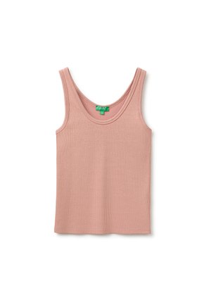 Top sin mangas acanalado en rosa claro con escote redondo y etiqueta verde de talla en la parte posterior dentro del cuello.
