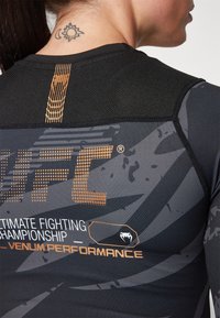 Venum UFC FIGHT WEEK - Pitkähihainen paita - black