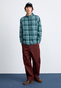 Veja V-95 - Zapatillas altas - walnut/black