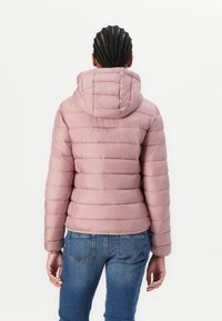 TOM TAILOR DENIM LIGHTWEIGHT PUFFER JACKET - Lett jakke - bristly rose