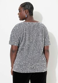 Ulla Popken SHORT SLEEVE  - Blůza - silver