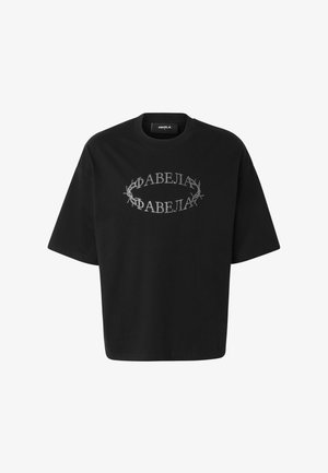 FAVELA, CYRILLIC THORN T-SHIRT - Trükipildiga T-särk - black