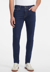 Guess Jeans Uske traperice - varane dark wash