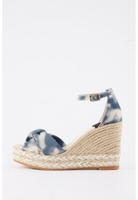 Gaimo Sandály na vysokém podpatku - mottled blue