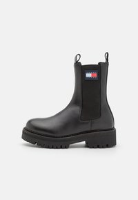 URBAN CHELSEA - Stivaletti con plateau - black