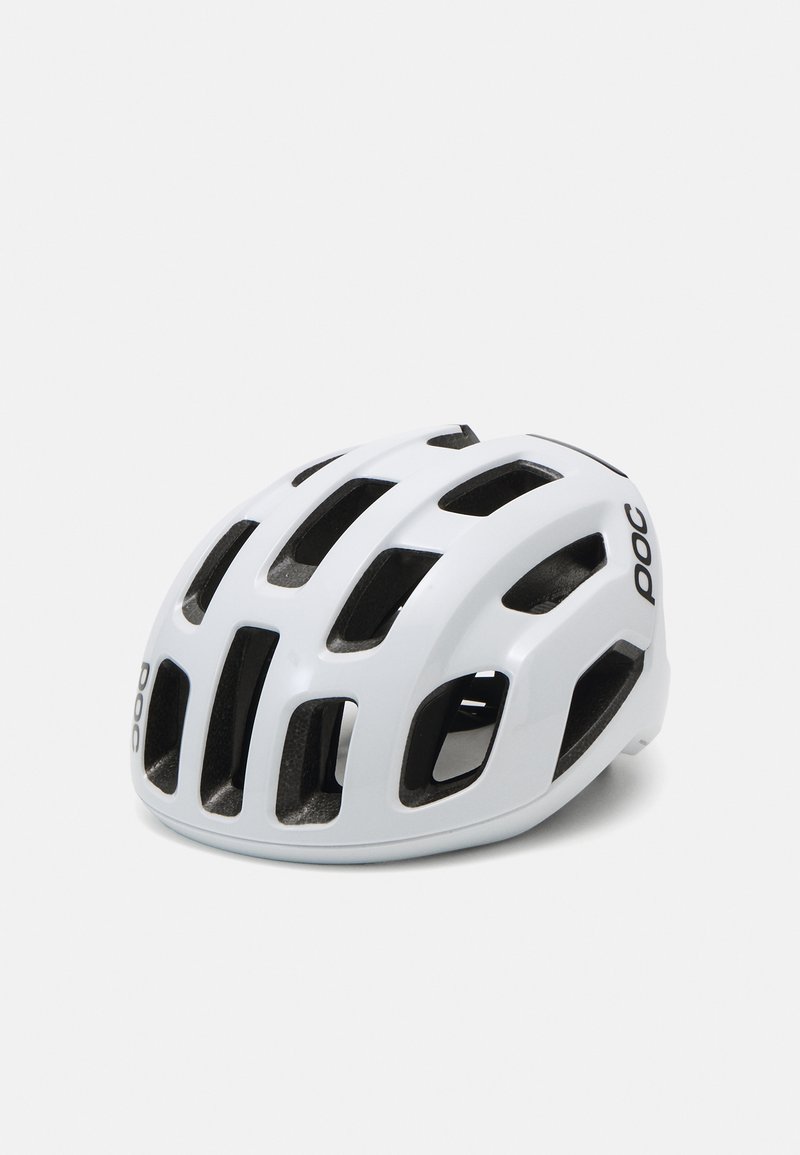 Casco de bicicleta blanco con un diseño aerodinámico, que presenta múltiples ranuras de ventilación y un acabado mate. Logo exhibido en el lateral.