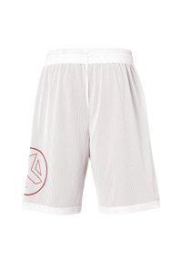 Weiße Mesh-Basketballshorts mit einem roten geometrischen Logo am linken Bein. Elastischer Bund mit strukturierter Oberfläche für zusätzlichen Komfort.