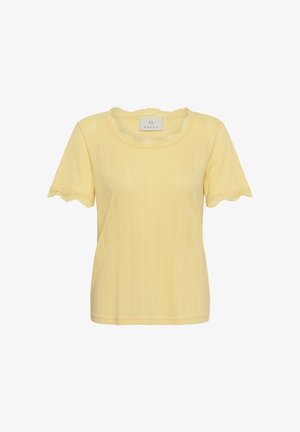 Pehmeä keltainen lyhythihainen neulepaita, jossa on hienovaraiset pystykoristeet sekä aaltoilevat reunat kaula-aukossa ja hihoissa.