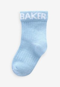 Helle blaue Socke aus weichem, Baumwoll-ähnlichem Material. Mit geripptem Oben und "BAKER" in Weiß bedruckt. Glatte Textur und abgerundete Zehenpartie.