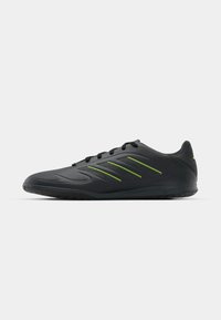 COPA PURE III CLUB INDOOR FOOTBALL BOOTS - Botas de futebol de salão - core black/solid grey/lucid lemon